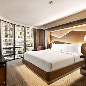 One-Bedroom King Suite Disability Access